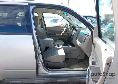 2010 Ford Escape Xlt from USA, damaged, VIN 1FMCU9D7XAKC13858